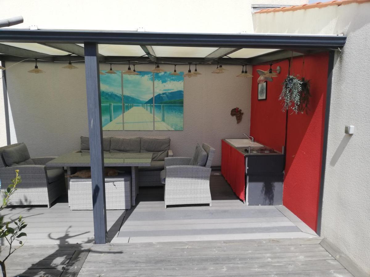 Studio Independant Chez L'Habitant Avec Piscine Et Cuisine Exterieures La Rochelle  Buitenkant foto