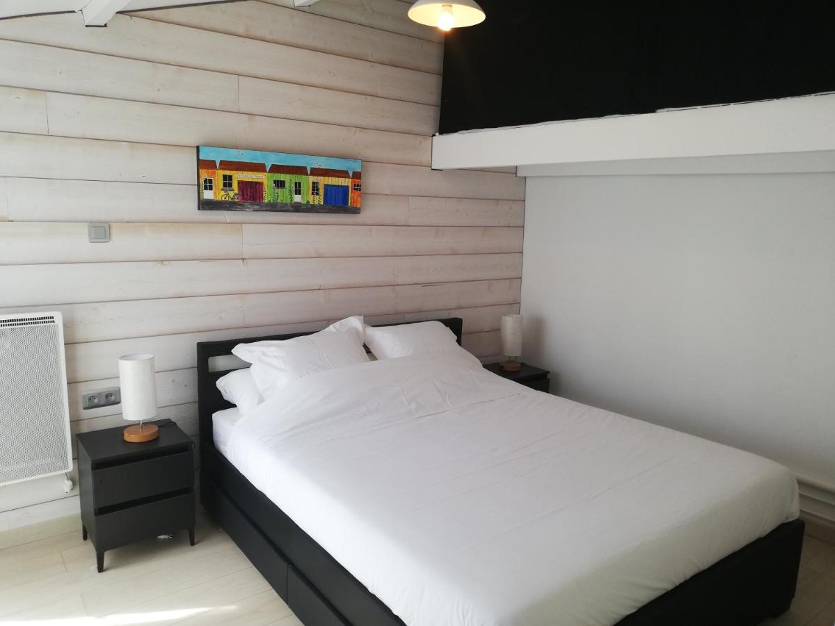 Studio Independant Chez L'Habitant Avec Piscine Et Cuisine Exterieures La Rochelle  Buitenkant foto